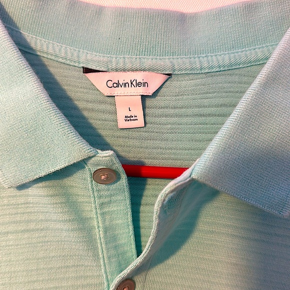 Calvin Klein 2 button ss polo shirt. Size large 100% cotton - Picture 2 of 6